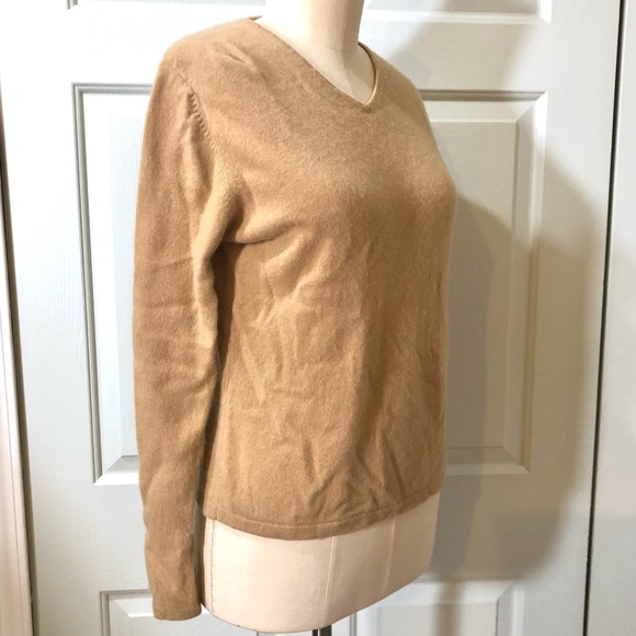 Urban Works Cashmere V Neck Sweater Tan Color Size Medium - Picture 3 of 6